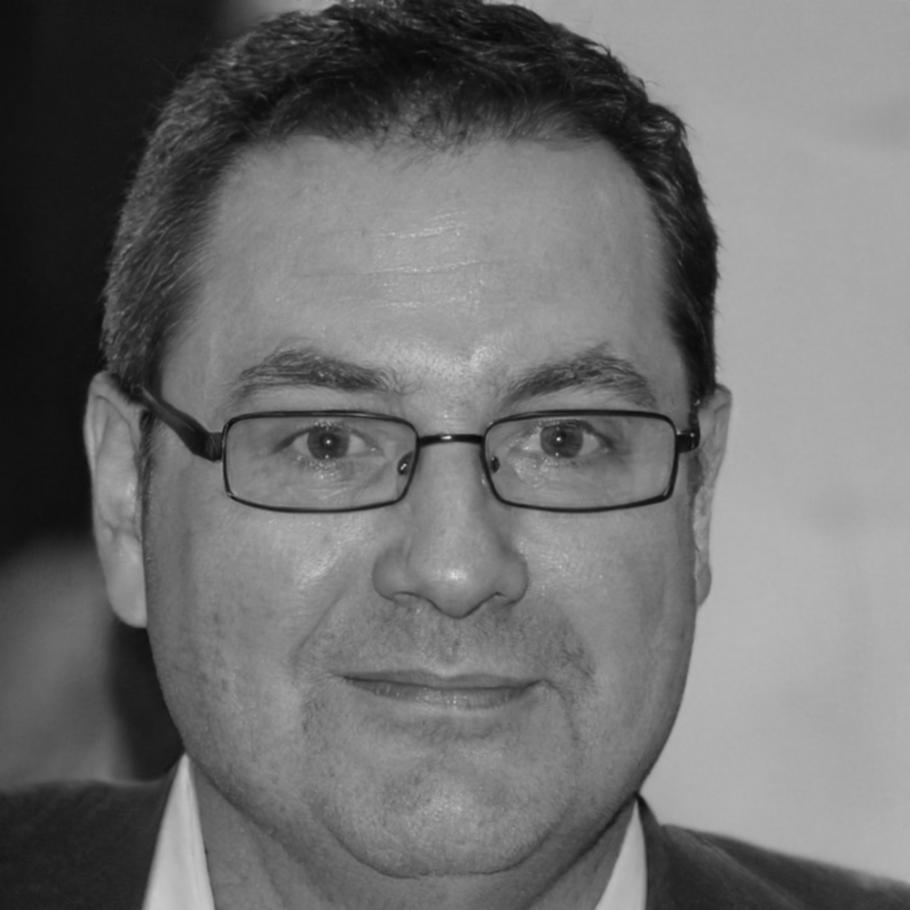 Professor especialista em finanças